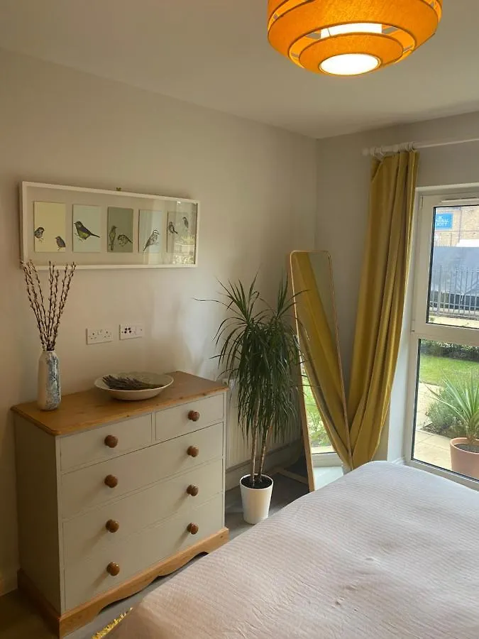 Stylish Apartment With Terrace Uxbridge United Kingdom